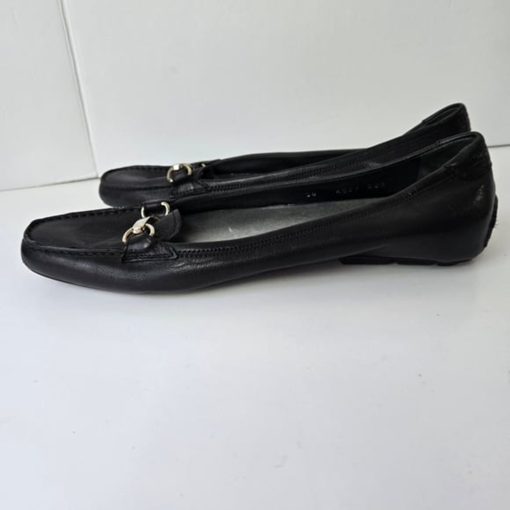 Prada‎ Black Leather Women's Loafers Style #4099 Size 38.5